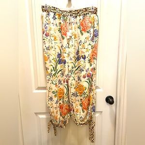 Anthropologie Joanie Harem Pants  size Medium